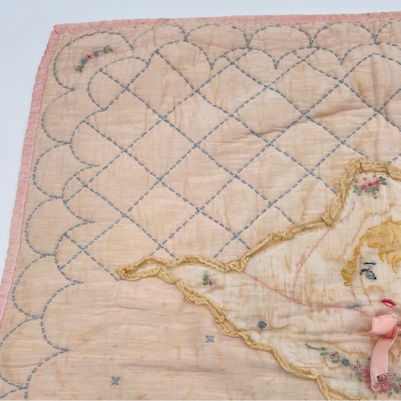 Vintage Baby Quilt Blanket Wounded Bird Handmade Embroidered Peach Pink Bow Girl - Picture 5 of 15